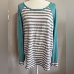 Pink Clover 2XL Gray Striped Top with Turquoise Sleeves